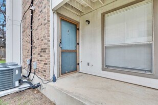 11900 Alpheus Ave in Austin, TX - Building Photo