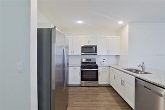 31973 Katelin Cir in Leesburg, FL - Building Photo - Building Photo