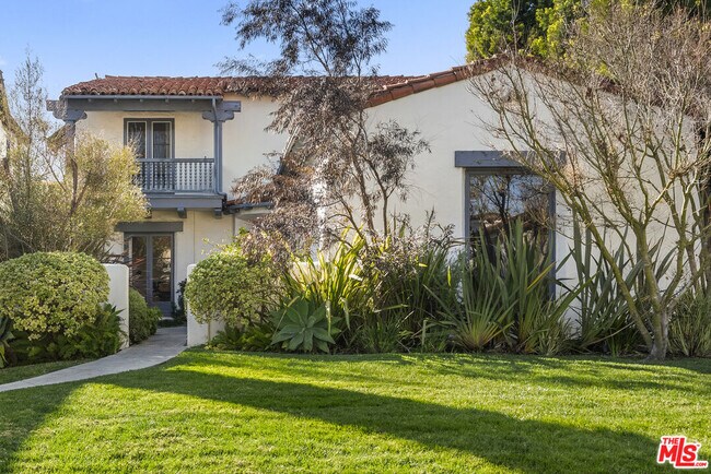 property at 231 S Citrus Ave