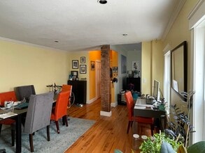 73 Spring St, Unit #1 in Cambridge, MA - Foto de edificio - Building Photo