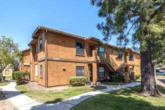 Arbor Ridge in San Diego, CA - Building Photo - Building Photo