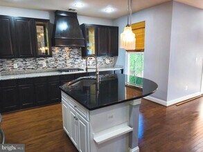 42274 Winter Haven Dr in Ashburn, VA - Building Photo - Building Photo