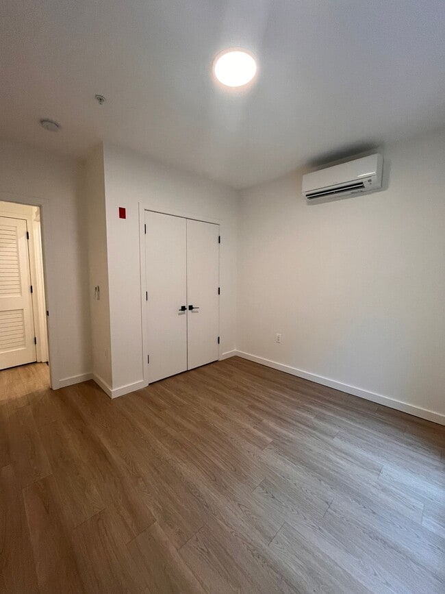 329 Pacific Ave, Unit 105 in Jersey City, NJ - Building Photo - Building Photo