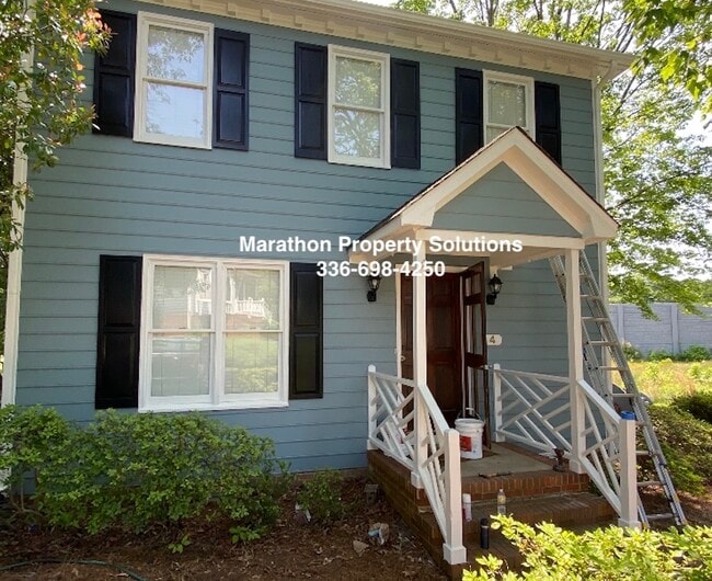 property at 4 Holdsworth Ct