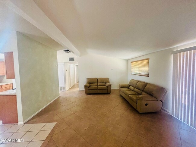 38416 Pond Ave in Palmdale, CA - Building Photo - Building Photo
