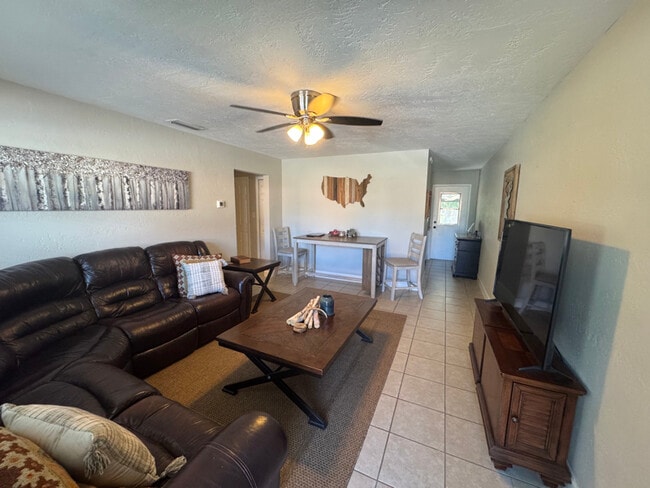 222 S Julia Ave in DeLand, FL - Building Photo - Building Photo