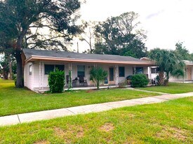 1502 53rd St S in Gulfport, FL - Building Photo