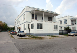 36 NE 65th St in Miami, FL - Building Photo - Building Photo