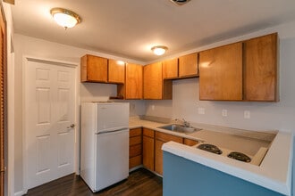 1766 Patterson St in Eugene, OR - Building Photo - Building Photo