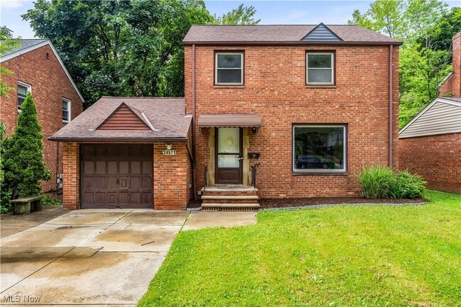 property at 24571 Hawthorne Dr