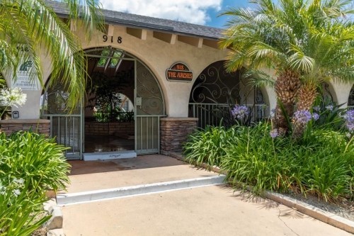 918 S Webster Ave-Unit -21 in Anaheim, CA - Foto de edificio
