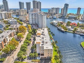 201 Golden Isles Dr in Hallandale Beach, FL - Building Photo