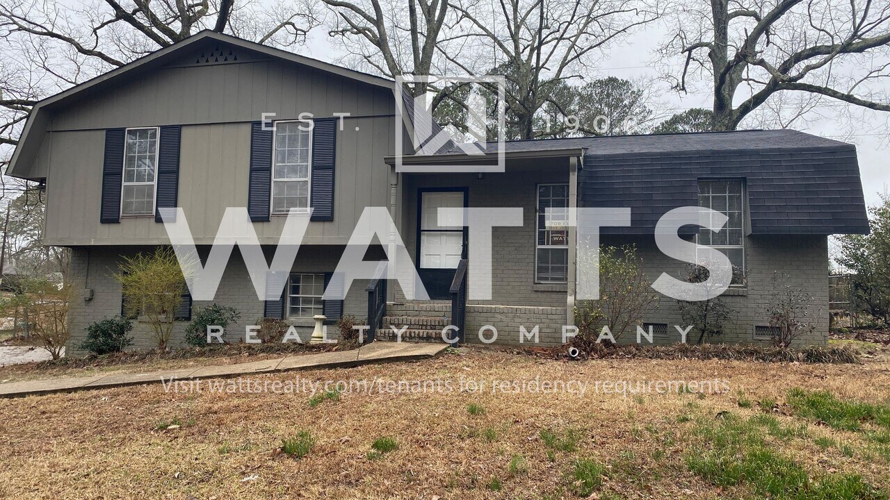 124 Scenic Dr in Gardendale, AL - Building Photo