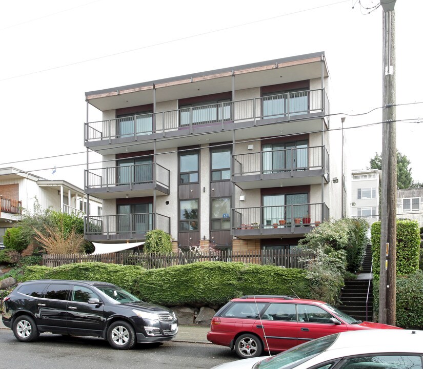 Franklin House in Seattle, WA - Building Photo