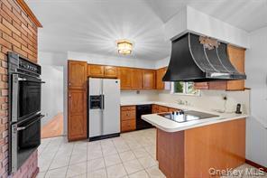 16 Fernglade Ct in Chester, NY - Building Photo - Building Photo