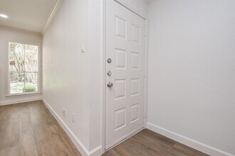 700 Thicket Ln in Houston, TX - Building Photo - Building Photo