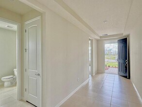 6985 Oak Commons Way in Orlando, FL - Building Photo - Building Photo