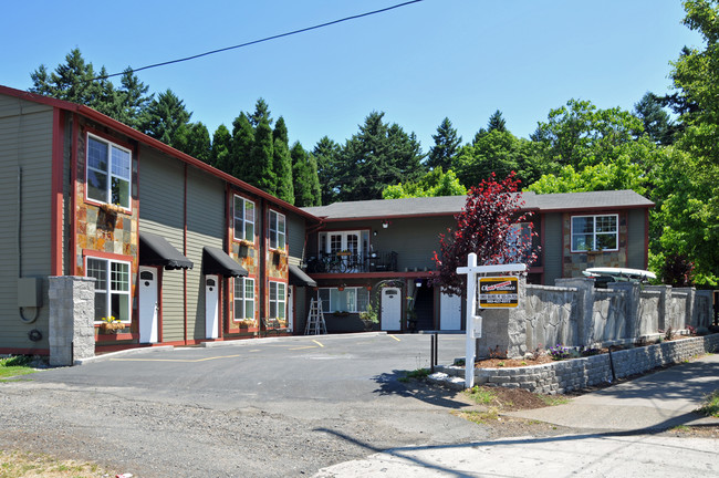 University Commons Apartments in Portland, OR - Building Photo - Building Photo