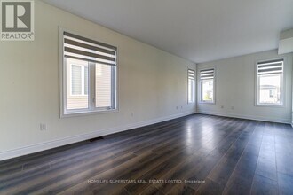 69 Central Sq Blvd in Wasaga Beach, ON - Building Photo - Building Photo