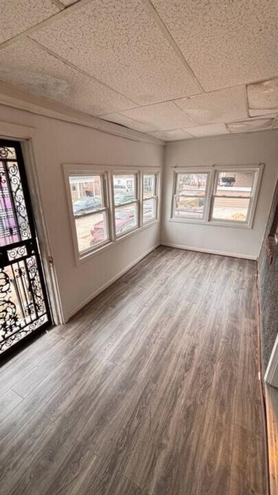 1108 White St in Chester, PA - Building Photo