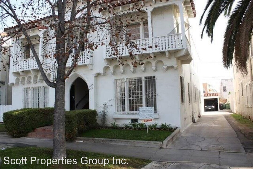 448 N Orange Grove Ave in Los Angeles, CA - Building Photo