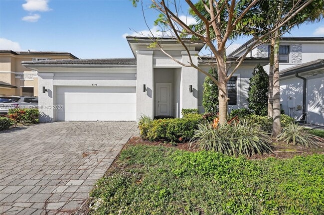 4398 SW 173rd Ave in Miramar, FL - Building Photo - Building Photo