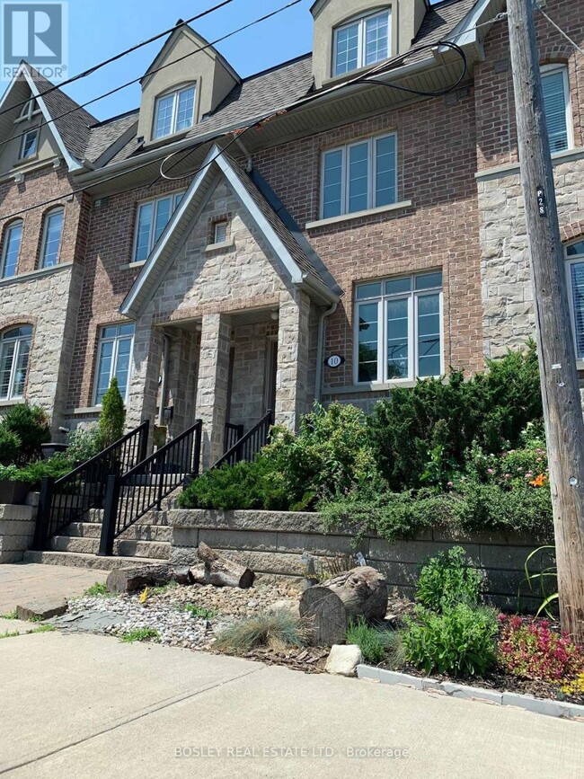 property at 10 Mendota Rd