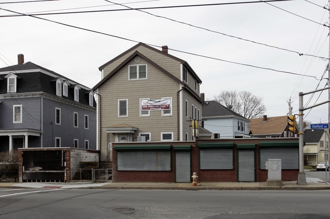 293 Stafford Rd in Fall River, MA - Building Photo - Building Photo