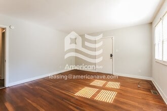 606 Fleetwood Cir in Spartanburg, SC - Foto de edificio - Building Photo