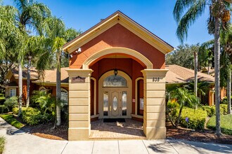 Crescent Place in Altamonte Springs, FL - Building Photo - Building Photo