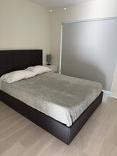 7215 Sunset Dr, Unit 7215 in Miami, FL - Building Photo - Building Photo