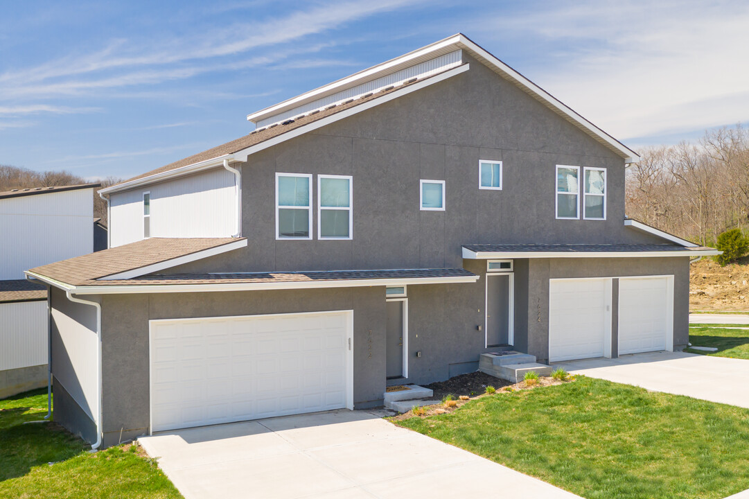 Northland Duplexes in Kansas City, MO - Building Photo