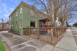 505 W Polk St in Houston, TX - Foto de edificio - Building Photo