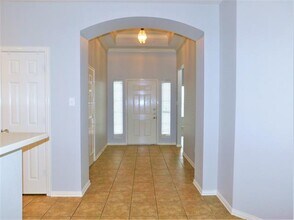 701 Lone Pine Dr in Little Elm, TX - Foto de edificio - Building Photo
