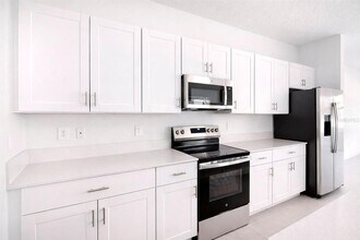 3396 Lapis Lk Dr in Zephyrhills, FL - Building Photo - Building Photo