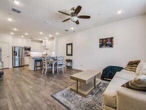 532 Ballustrade Dr in Irving, TX - Building Photo - Building Photo