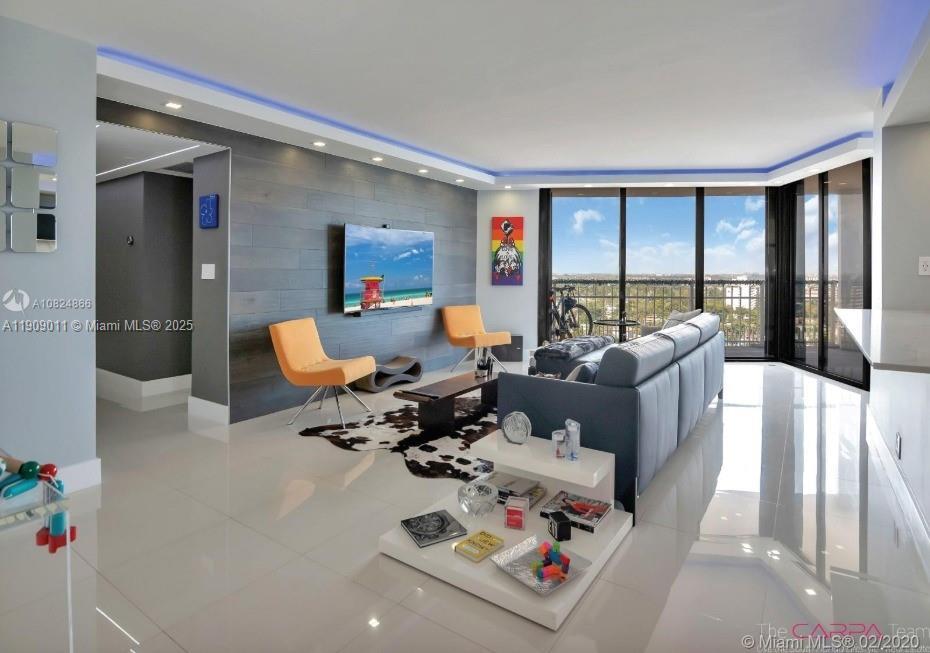 4000 Towerside Terrace in Miami, FL - Building Photo