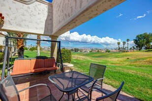 709 Vista Lago Cir N in Palm Desert, CA - Building Photo