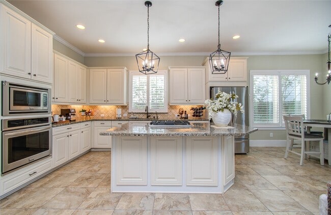 28627 Rolling Ridge Dr