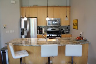 1019 Marcy Plaza in Omaha, NE - Foto de edificio - Building Photo