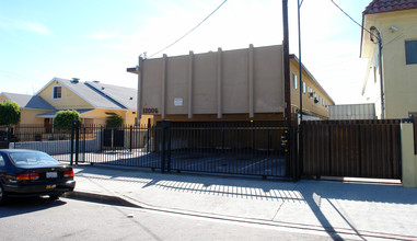 12006 Runnymede St in North Hollywood, CA - Building Photo - Building Photo