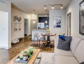 926 E 15th St in Plano, TX - Building Photo