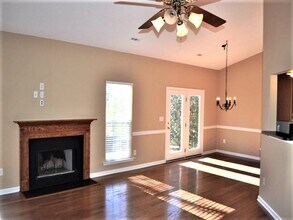 403 Goldenrain Way in Simpsonville, SC - Building Photo - Building Photo