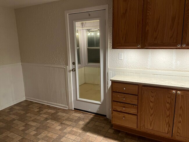 15 Russell Ave S, Unit 2 in Minneapolis, MN - Building Photo - Building Photo