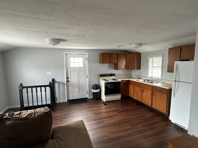 property at 561 S 43rd St