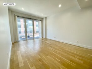 322 Gates Ave in Brooklyn, NY - Building Photo - Building Photo