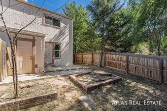 347 Colony Pl in Longmont, CO - Foto de edificio - Building Photo