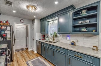 1169 Barnett Bend Dr in Brandon, MS - Building Photo - Building Photo