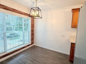 13637 Washington Ave in Hawthorne, CA - Building Photo - Building Photo