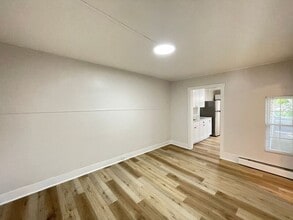 49 Pennacook St in Manchester, NH - Building Photo - Building Photo